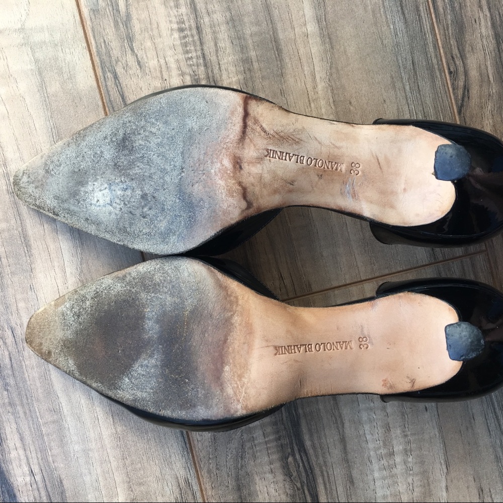 Manolo Blahnik Black Patent Leather Pumps - Picture 6 of 8